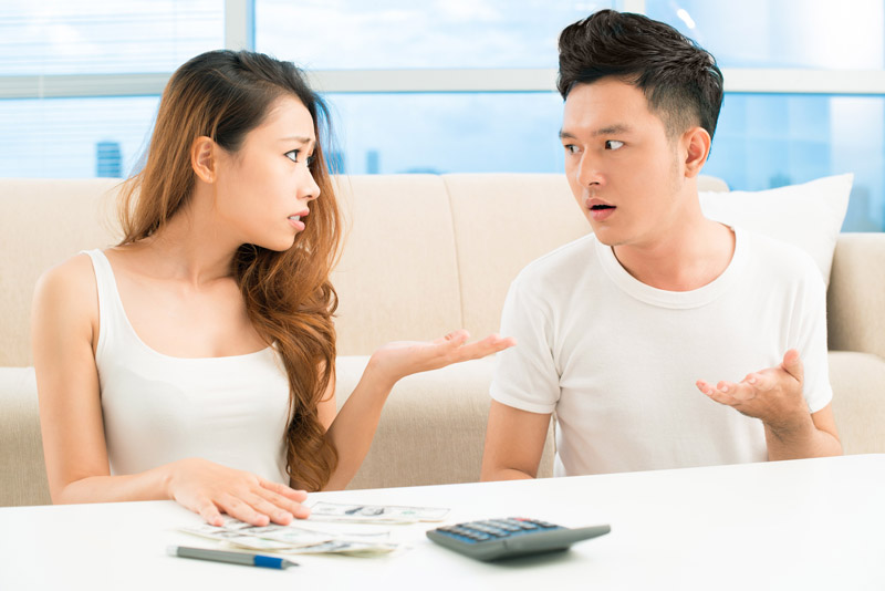 Vợ chồng cần thảo luận rõ với nhau vấn đề tài chính trước khi quyết định sinh con