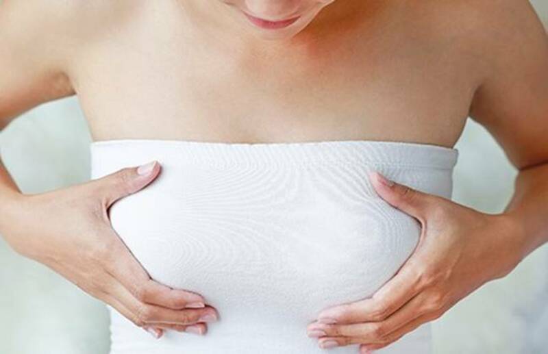 Cảm thấy căng tức ngực là một trong những dấu hiệu thụ thaii thành công