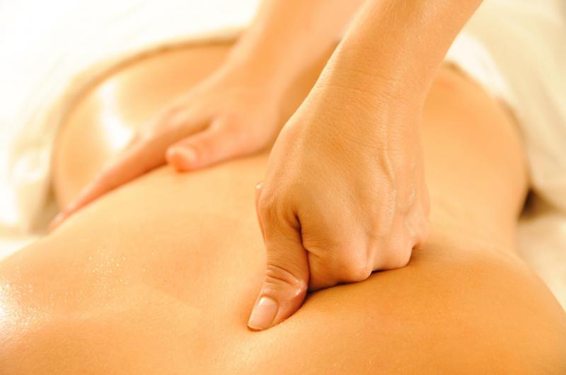 Hướng dẫn cách massage cho người bị gai cột sống