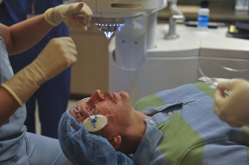 Phẫu thuật ghép giác mạc tại Bệnh viện Mắt Việt Hàn