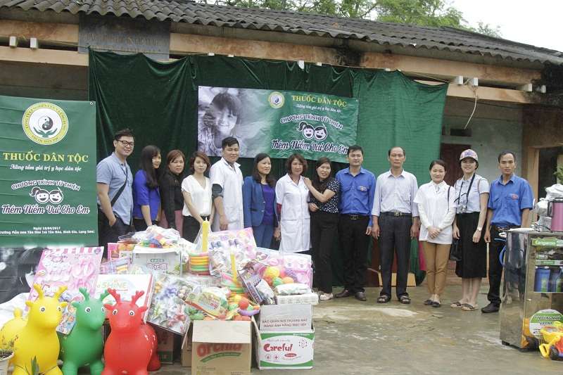 Bác sĩ Nguyễn Thị Tuyết Lan rất tích cực trong hoạt động thiện nguyện