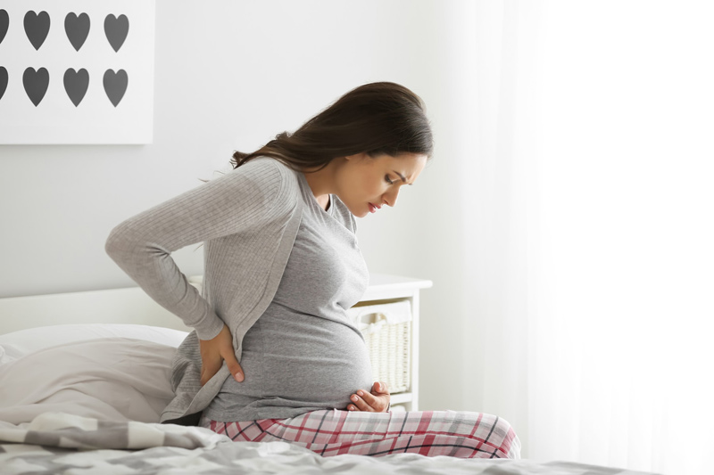 Mang thai tháng thứ 6 bị đau bụng có thể là dấu hiệu đứt nhau thai