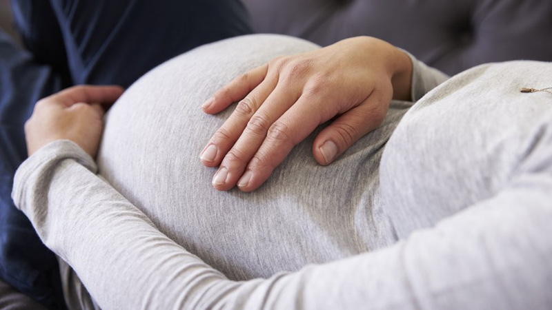 Mang thai tháng cuối ra nhiều khí hư không phải là tình trạng hiếm gặp