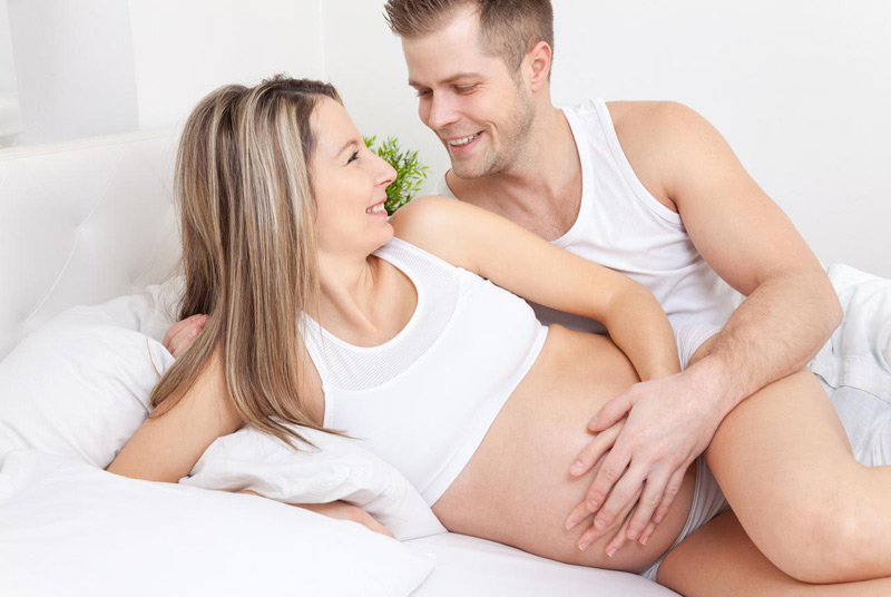 Mang thai tháng thứ 5 có nên quan hệ