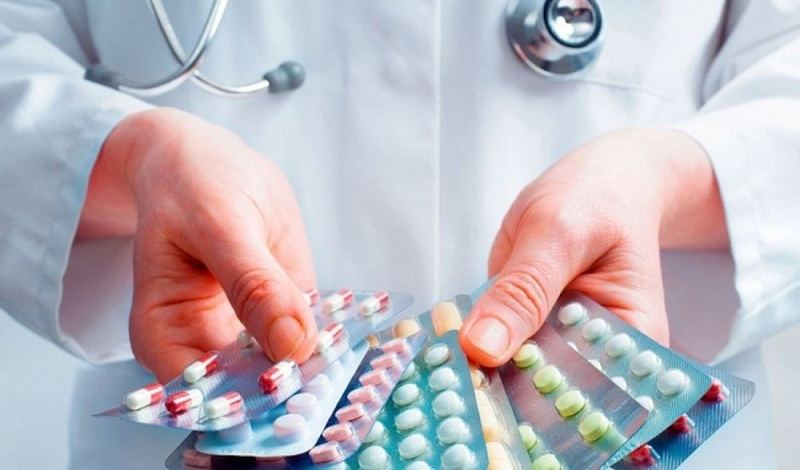 Nên báo cho bác sĩ biết về các loại thuốc bạn dùng để có sự điều chỉnh phù hợp