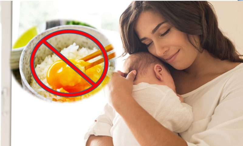 Không được ăn trứng gà sống sau sinh