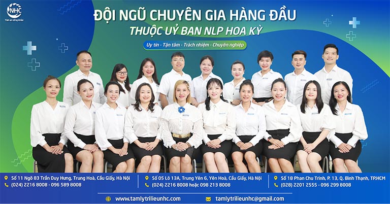 Chuyên gia tâm lý Trần Thị Kiều và các đồng nghiệp tại Trung tâm NHC Việt Nam