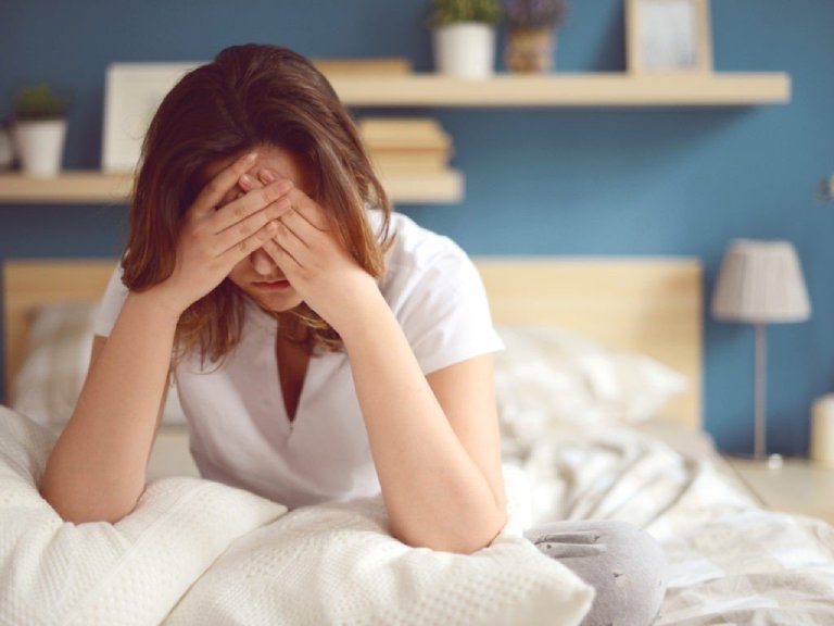 Căng thẳng, rối loạn lo âu có thể là nguyên nhân khiến nhiều người bị mất ngủ, khó thở