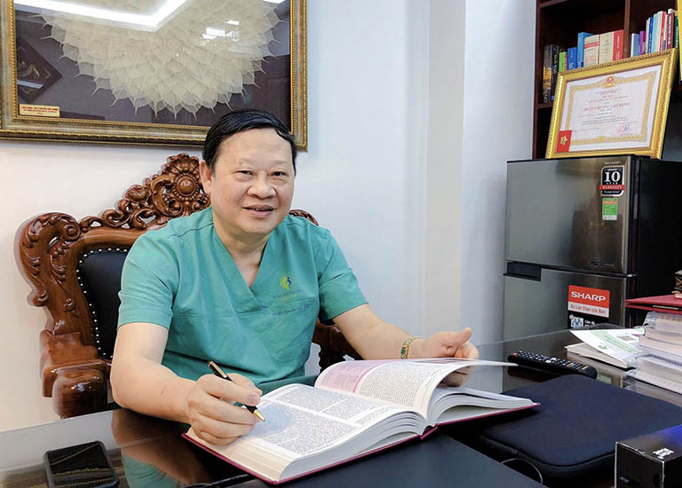 bác sĩ chữa vô sinh giỏi ở hà nội PGS TS Nguyễn Viết Tiến