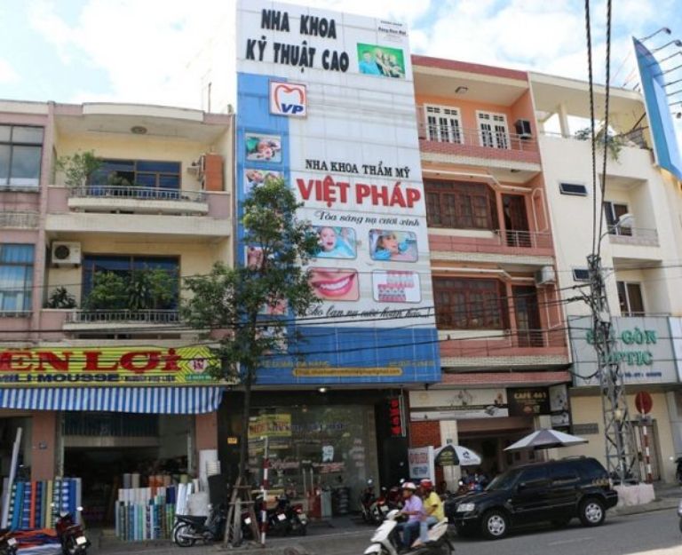 Tham khảo nha khoa Việt Pháp nếu bạn đang có nhu cầu lấy cao răng tại Đà Nẵng