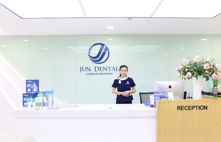 Nha khoa Thẩm mỹ Jun Dental là địa chỉ nha khoa Cầu Giấy có tiếng