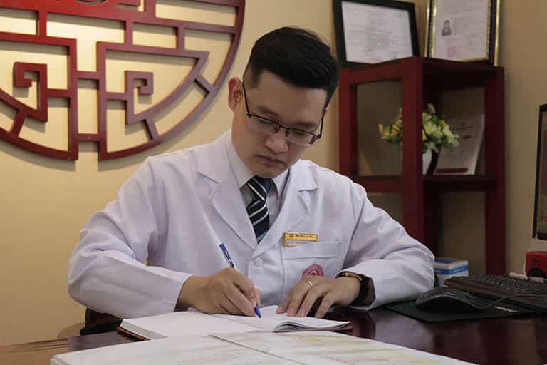 Bác sĩ Trần Hải Long - vị bác sĩ trẻ của nền YHCT Việt Nam